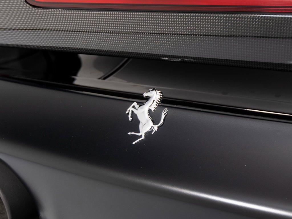 Used 2024 Ferrari SF90 Spider image 43