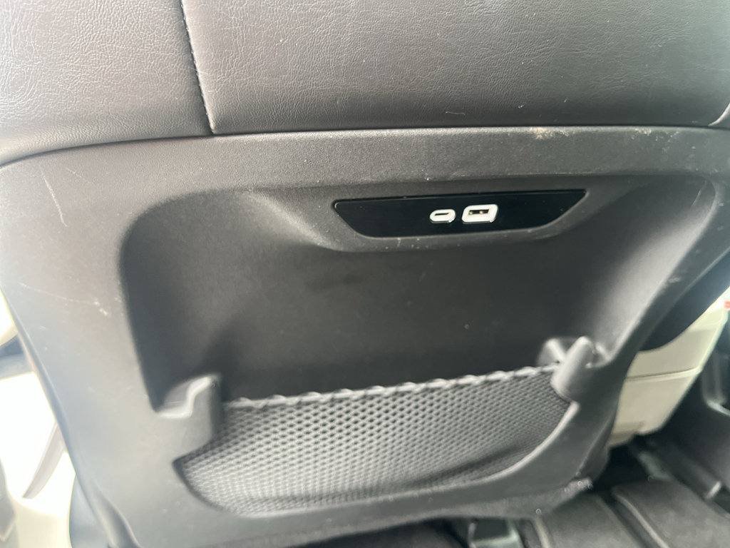 Used 2024 Chrysler Pacifica Touring-L FWD image 35