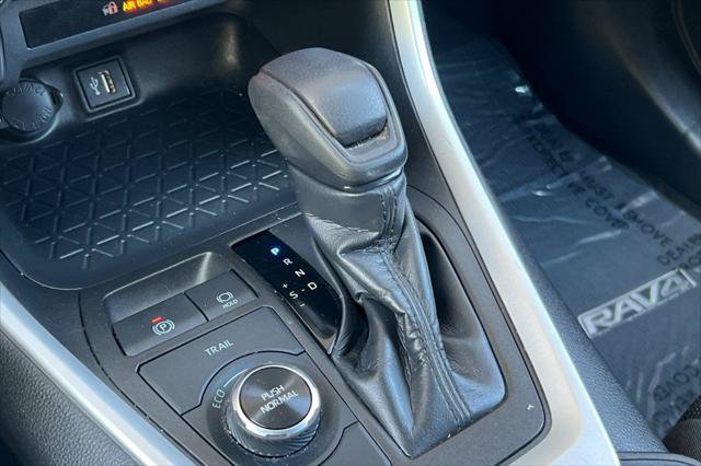 Certified 2023 Toyota RAV4 LE AWD/4WD image 23