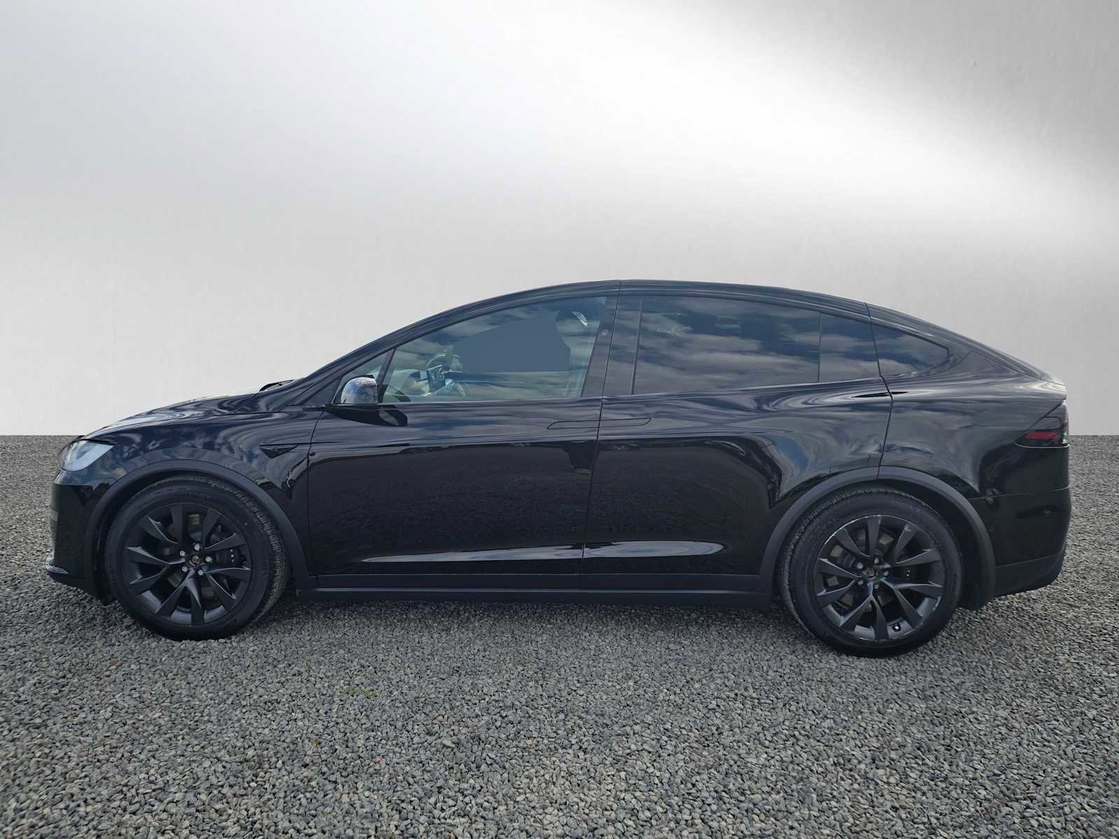 Used 2022 Tesla Model X image 6