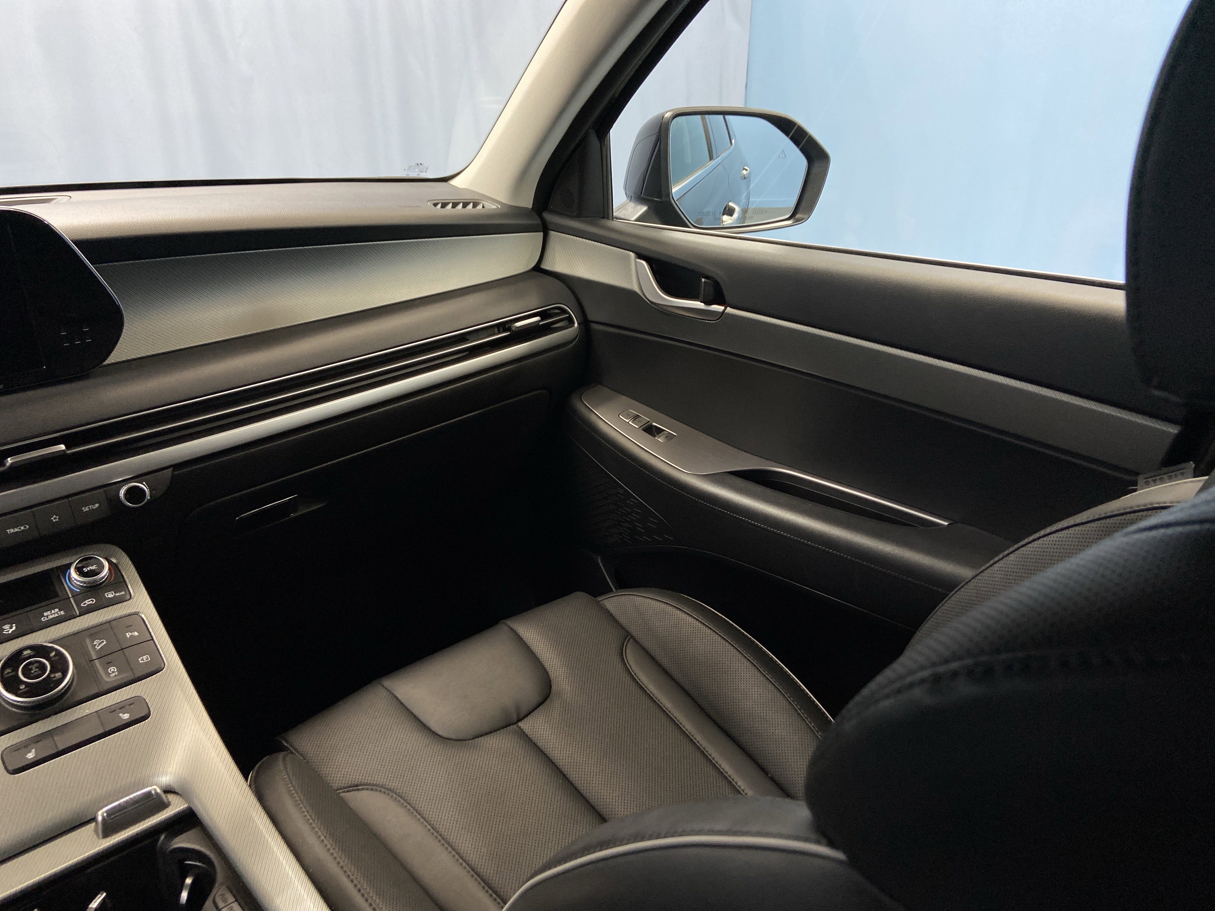 Used 2025 Hyundai Palisade SEL image 32