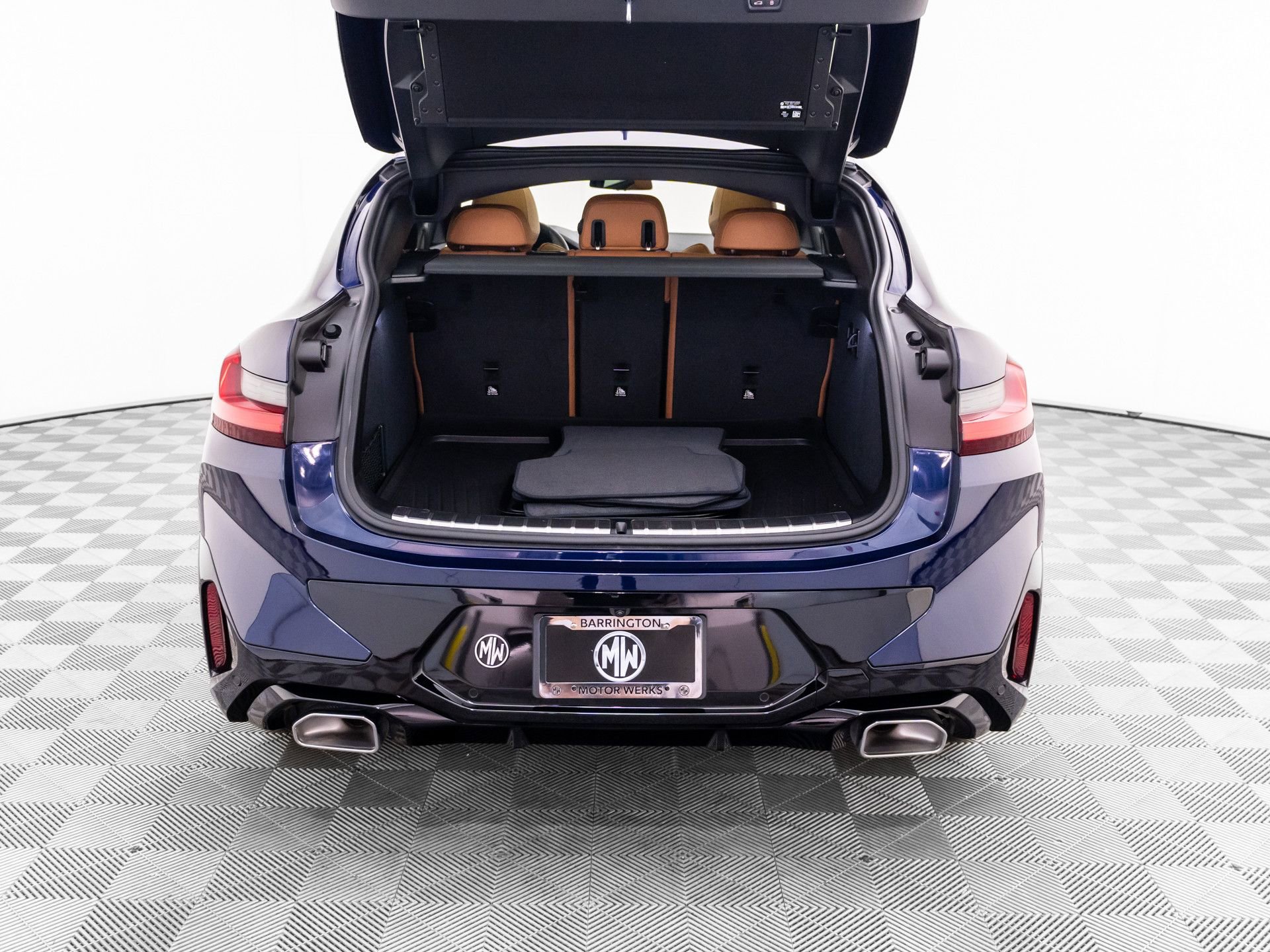 Used 2024 BMW X4 xDrive30i w/ Premium Package AWD/4WD image 36