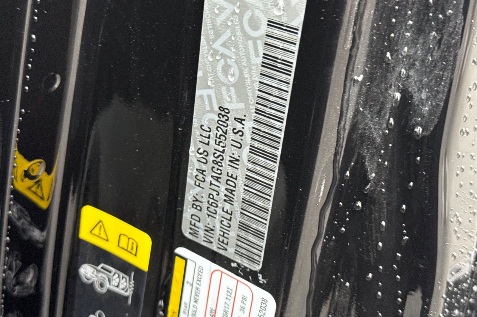 New 2025 Jeep Gladiator Sport image 25