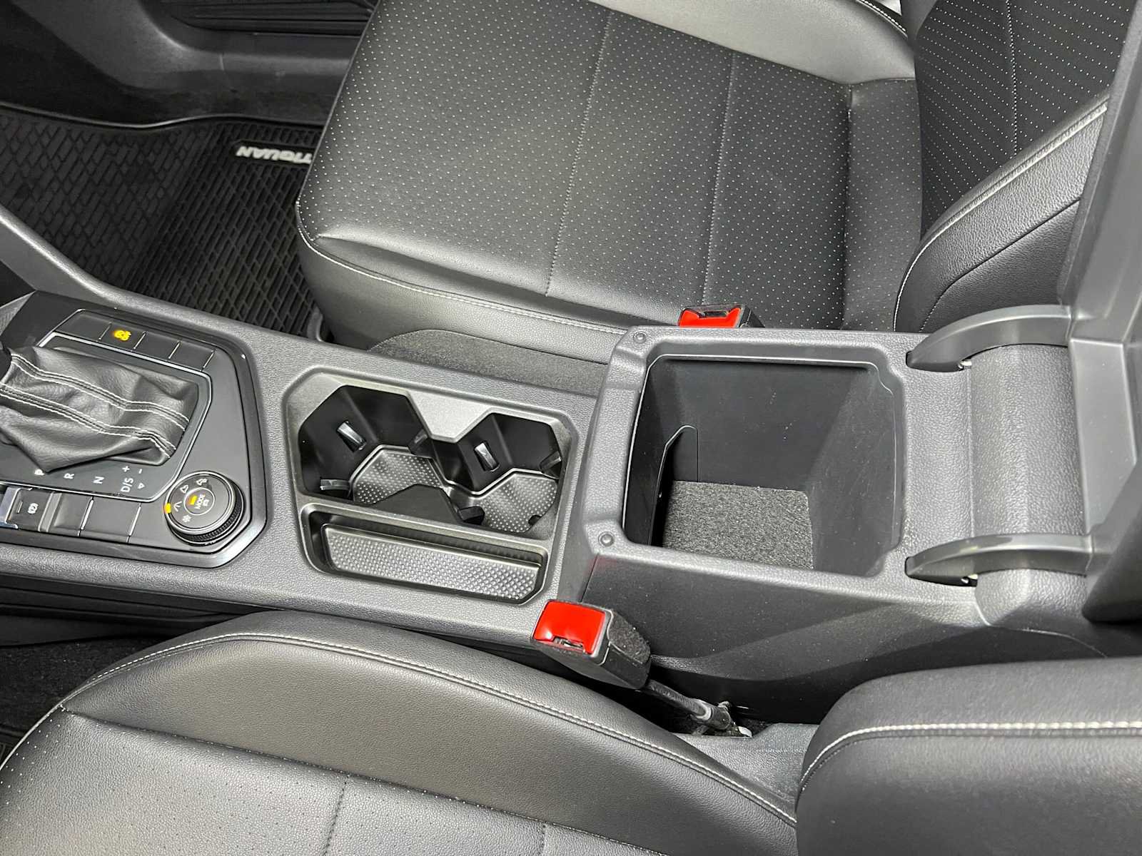 Used 2021 Volkswagen Tiguan SE w/ Panoramic Sunroof Package AWD/4WD image 35