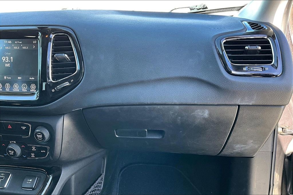 Used 2019 Jeep Compass Limited image 17