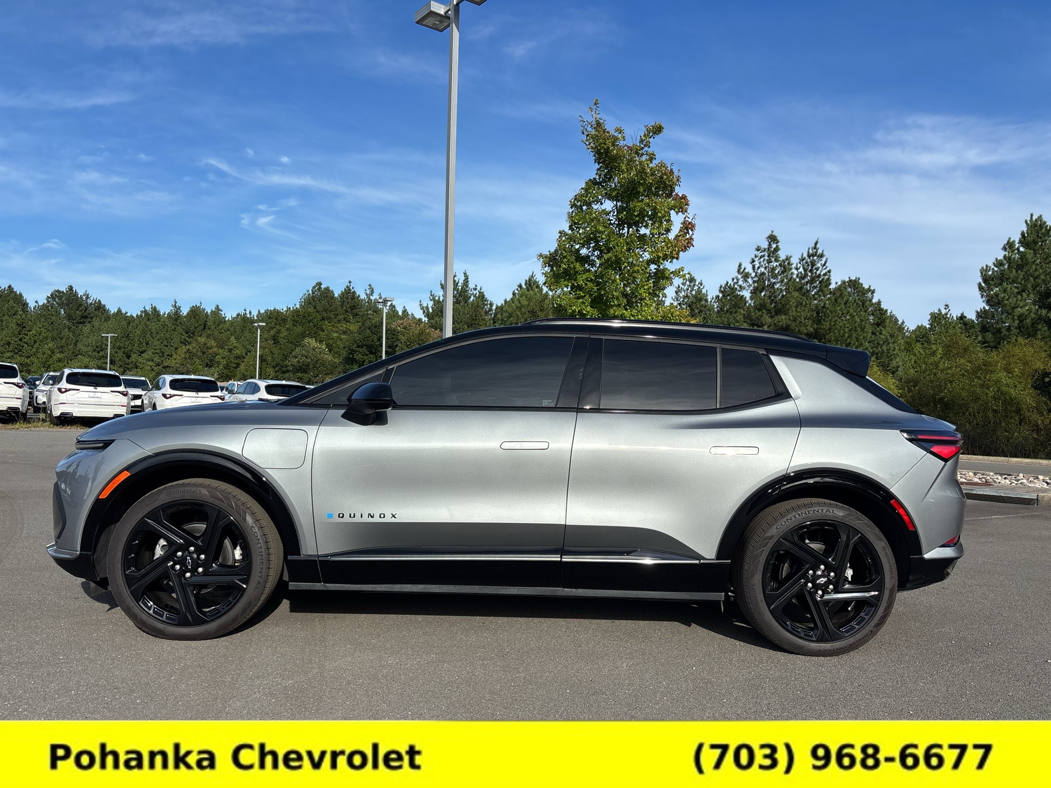Certified 2024 Chevrolet Equinox EV RS FWD image 3