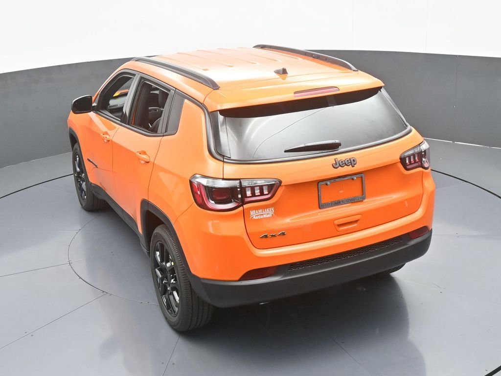 Used 2026 Jeep Compass Latitude AWD/4WD image 37