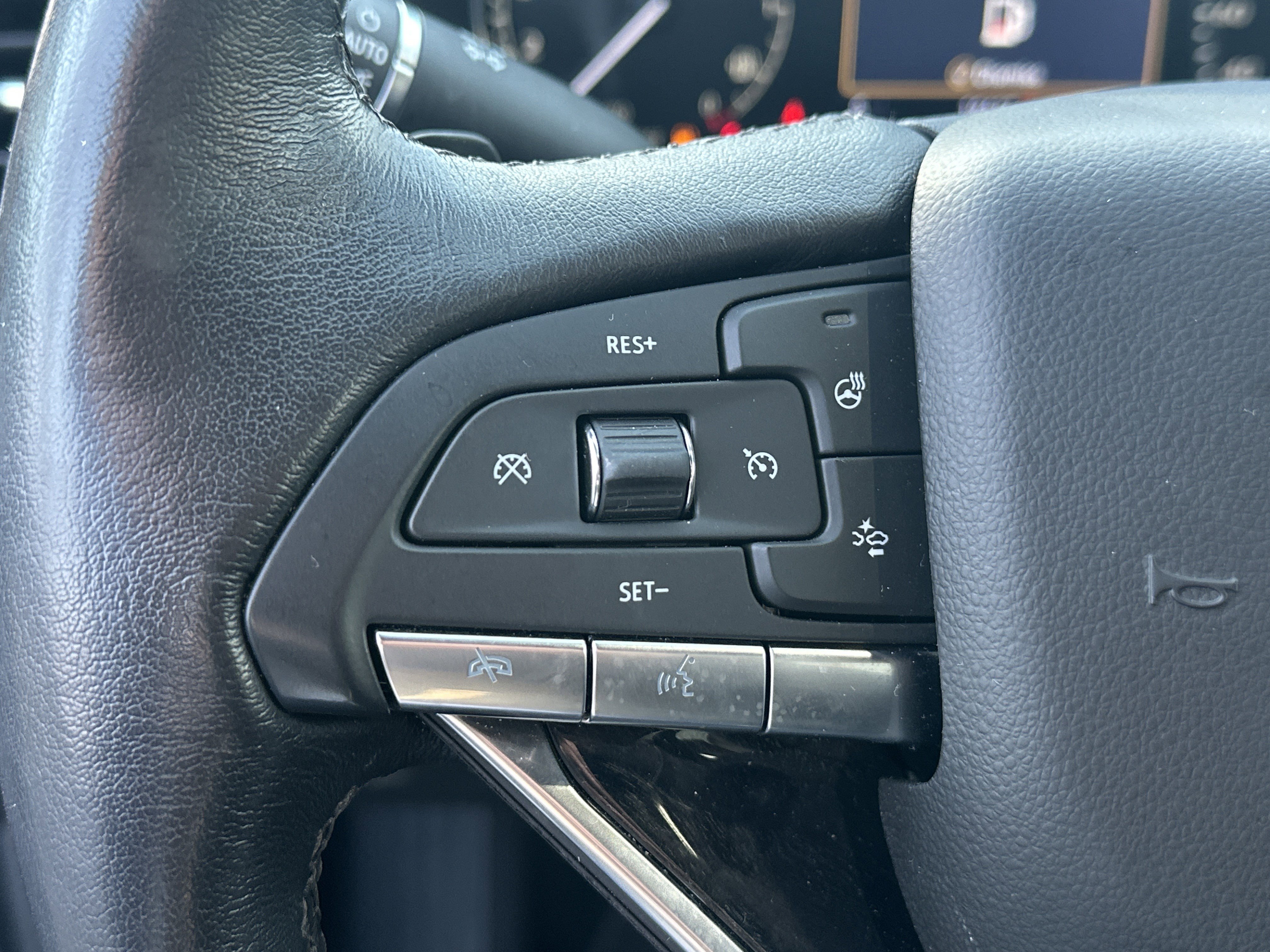 Certified 2023 Cadillac XT6 Premium Luxury image 26