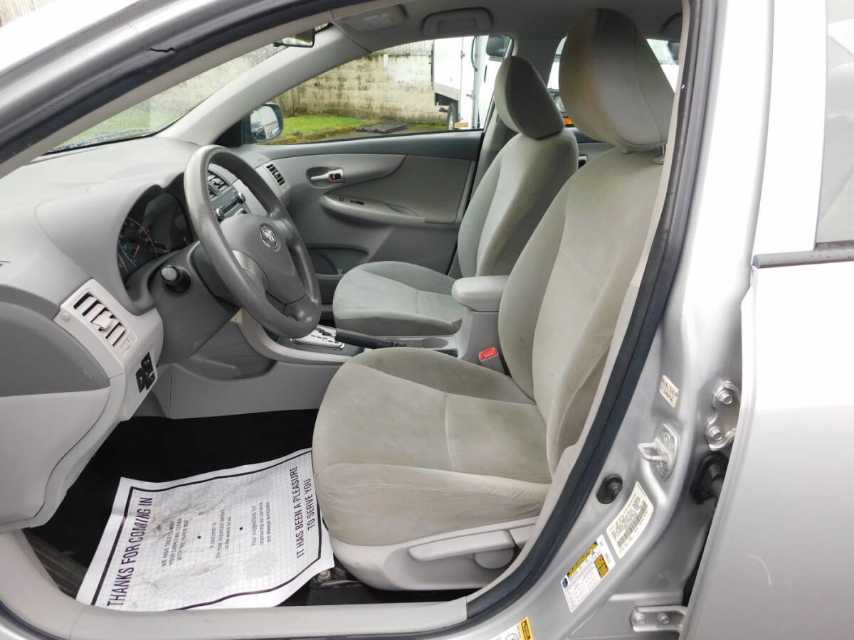 Used 2010 Toyota Corolla LE FWD image 6