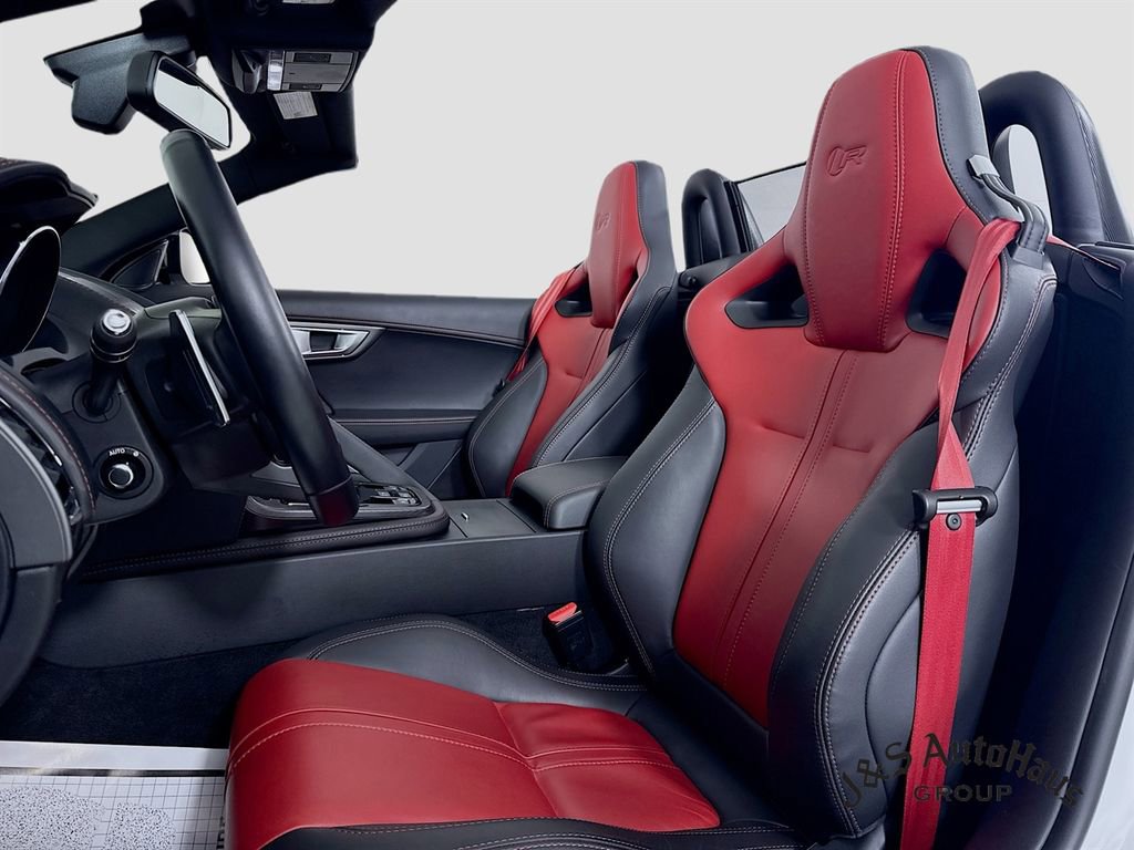 Used 2016 Jaguar F-TYPE R image 11