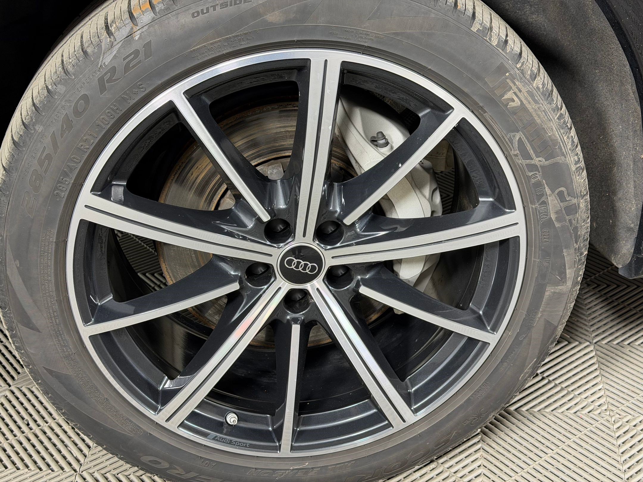 Certified 2025 Audi Q7 2.0T Premium Plus w/ Premium Plus Package image 12