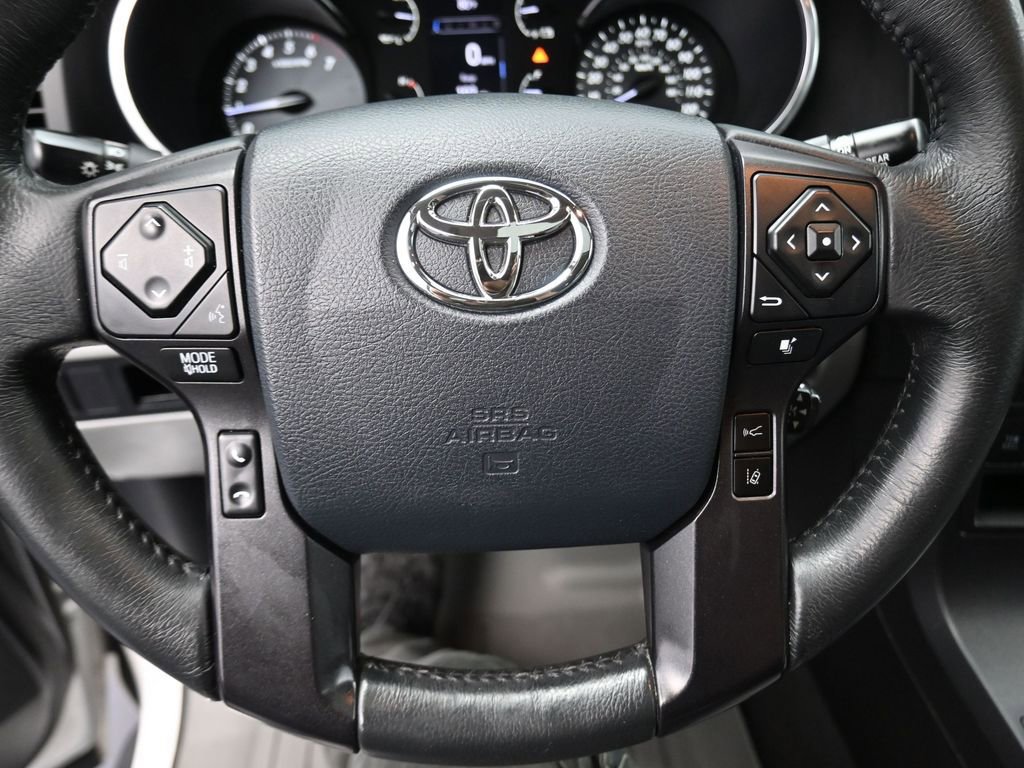 Used 2020 Toyota Sequoia SR5 w/ Premium Package image 7