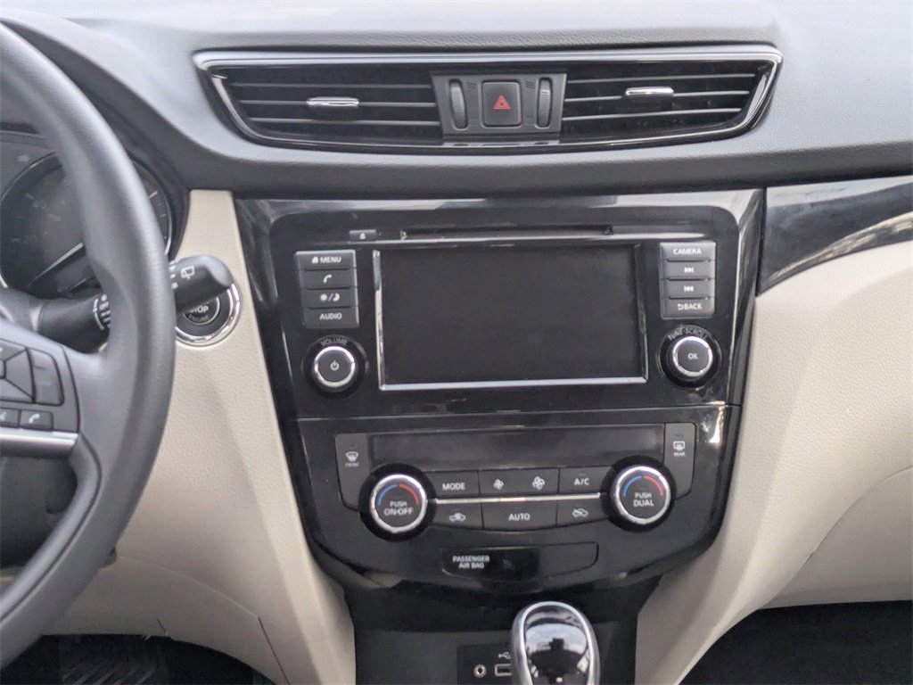 Used 2020 Nissan Rogue Sport SV image 17