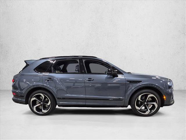 Used 2022 Bentley Bentayga AWD/4WD image 4