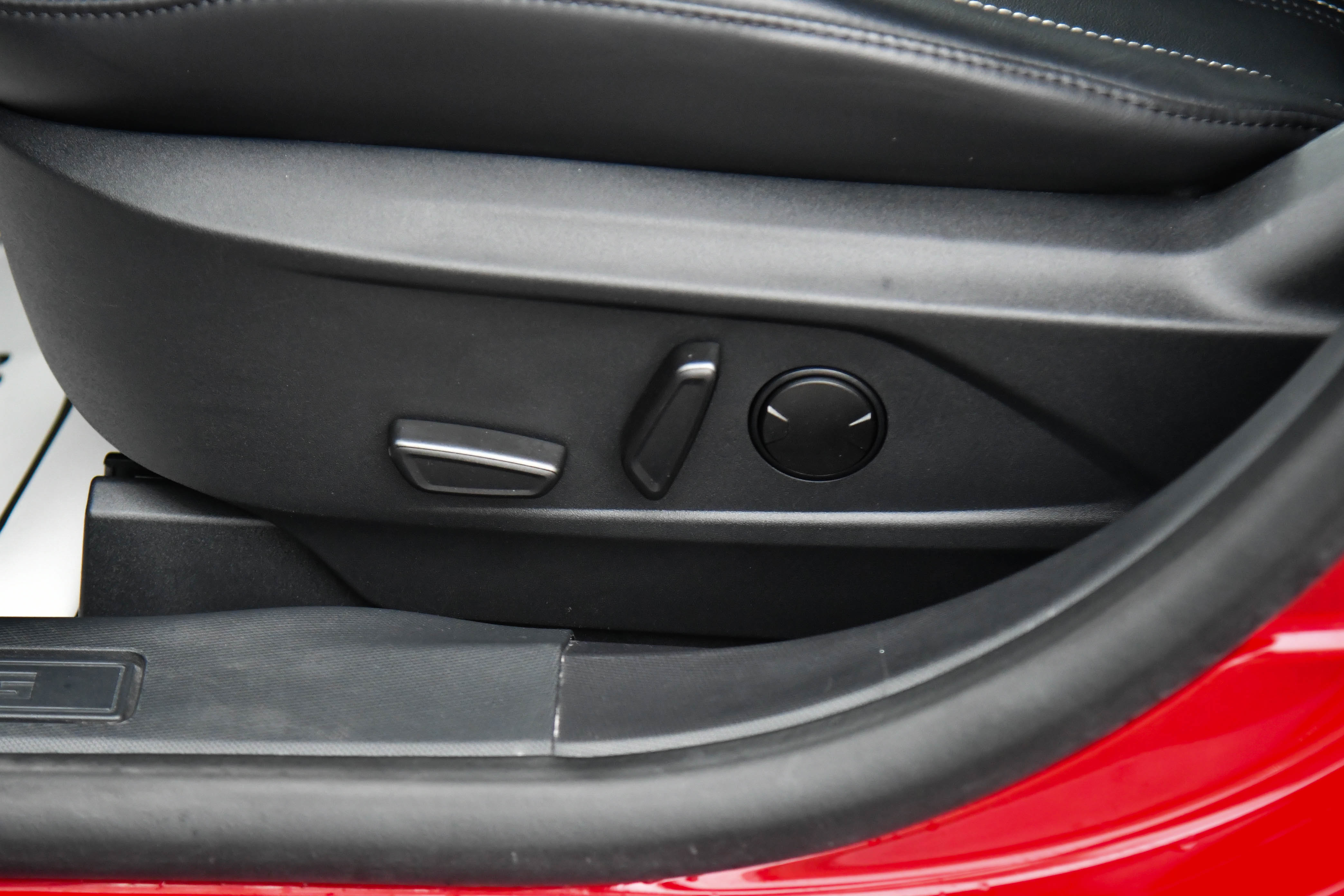 Used 2023 Ford Mustang Mach-E Select image 17