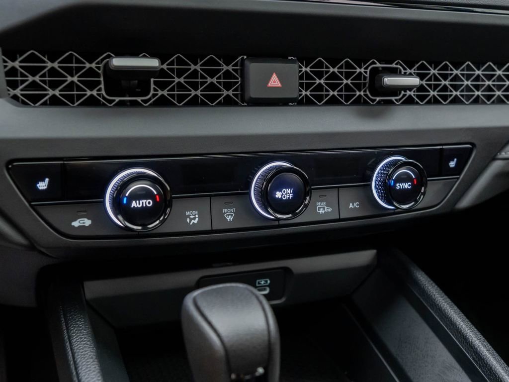 Certified 2025 Honda Accord SE image 21