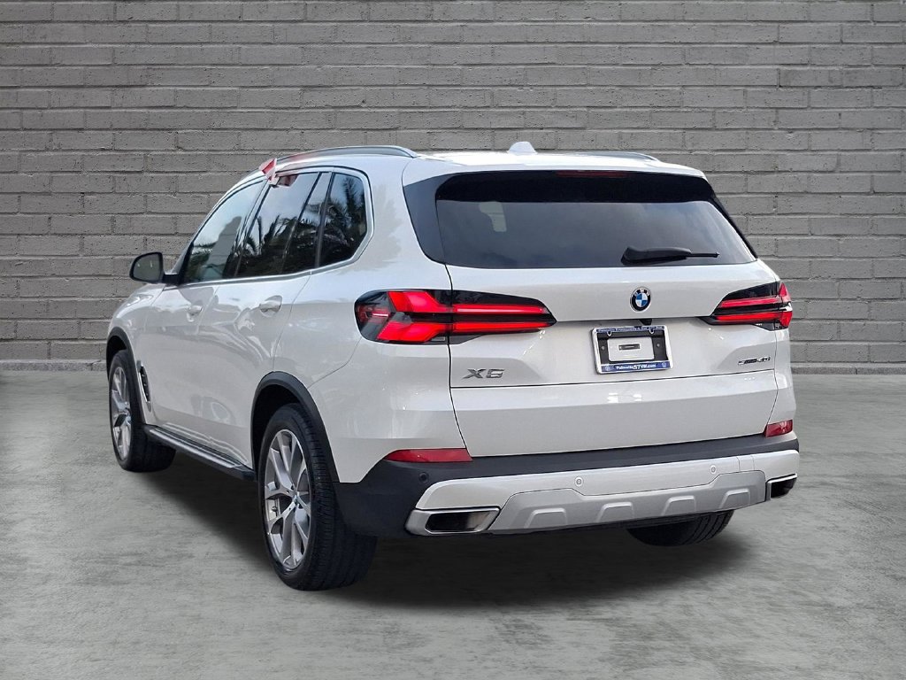 Used 2024 BMW X5 sDrive40i RWD image 4