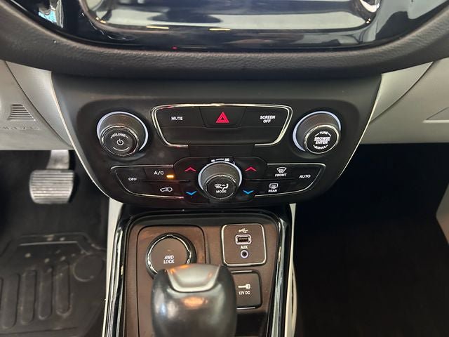 Used 2017 Jeep Compass Limited AWD/4WD image 21