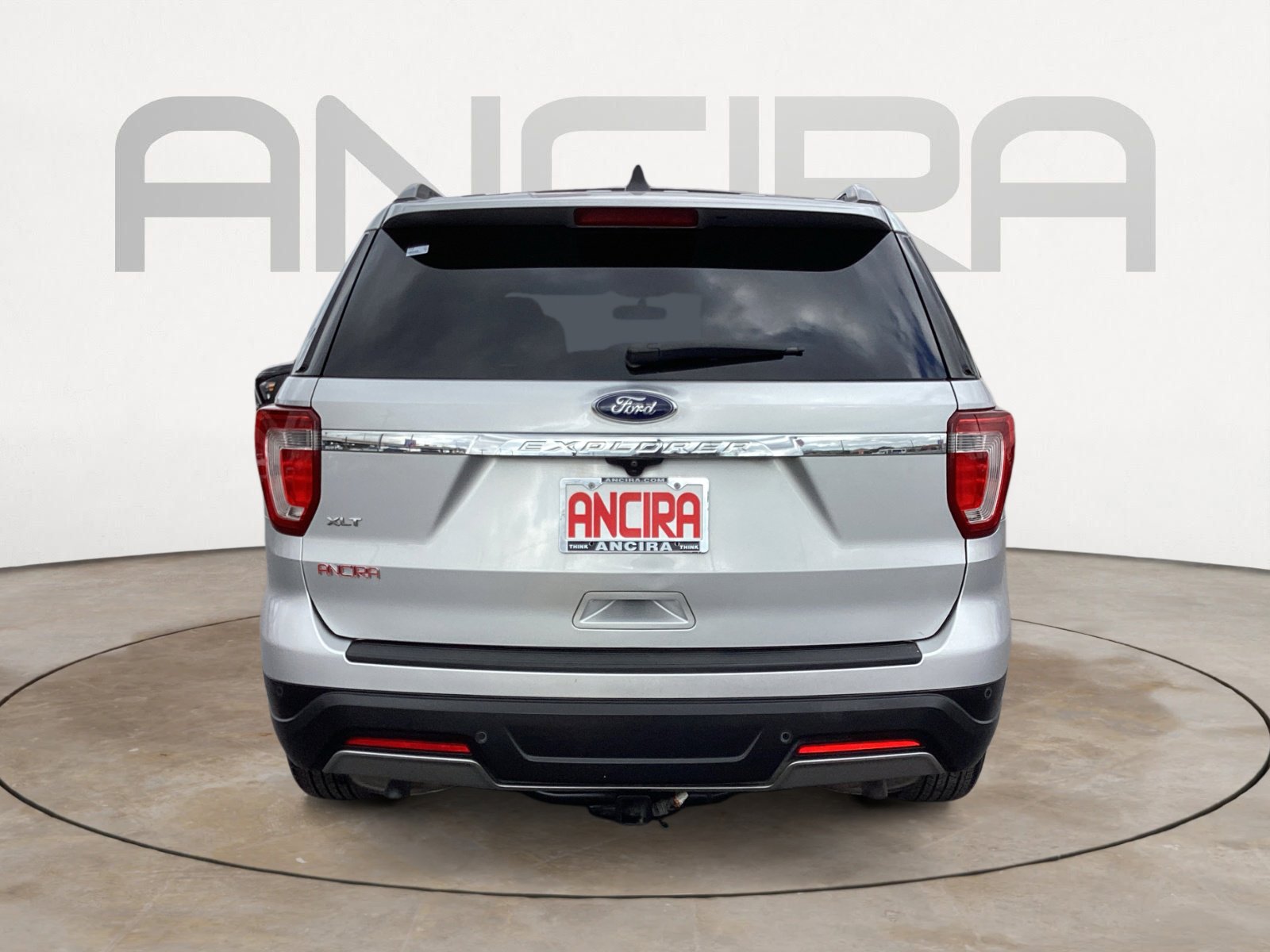 Used 2019 Ford Explorer XLT image 13