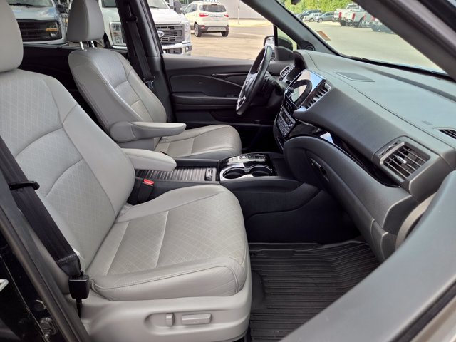 Used 2020 Honda Passport Touring image 17