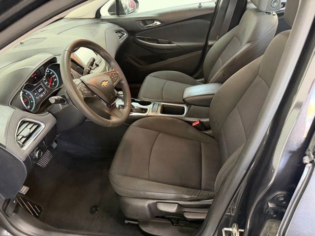 Used 2017 Chevrolet Cruze LT FWD image 15