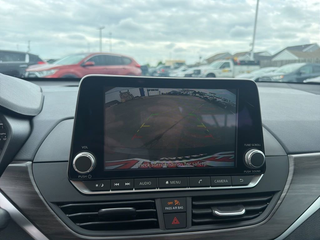 Used 2025 Nissan Altima 2.5 SV FWD image 27