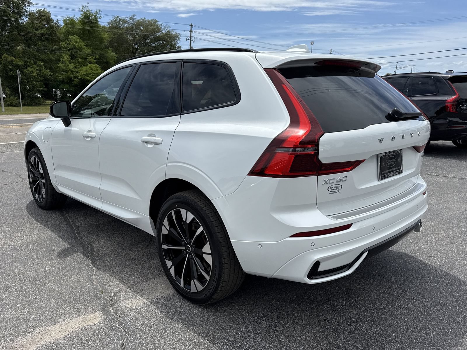 New 2026 Volvo XC60 T8 Plus w/ Protection Package Premier AWD/4WD image 3