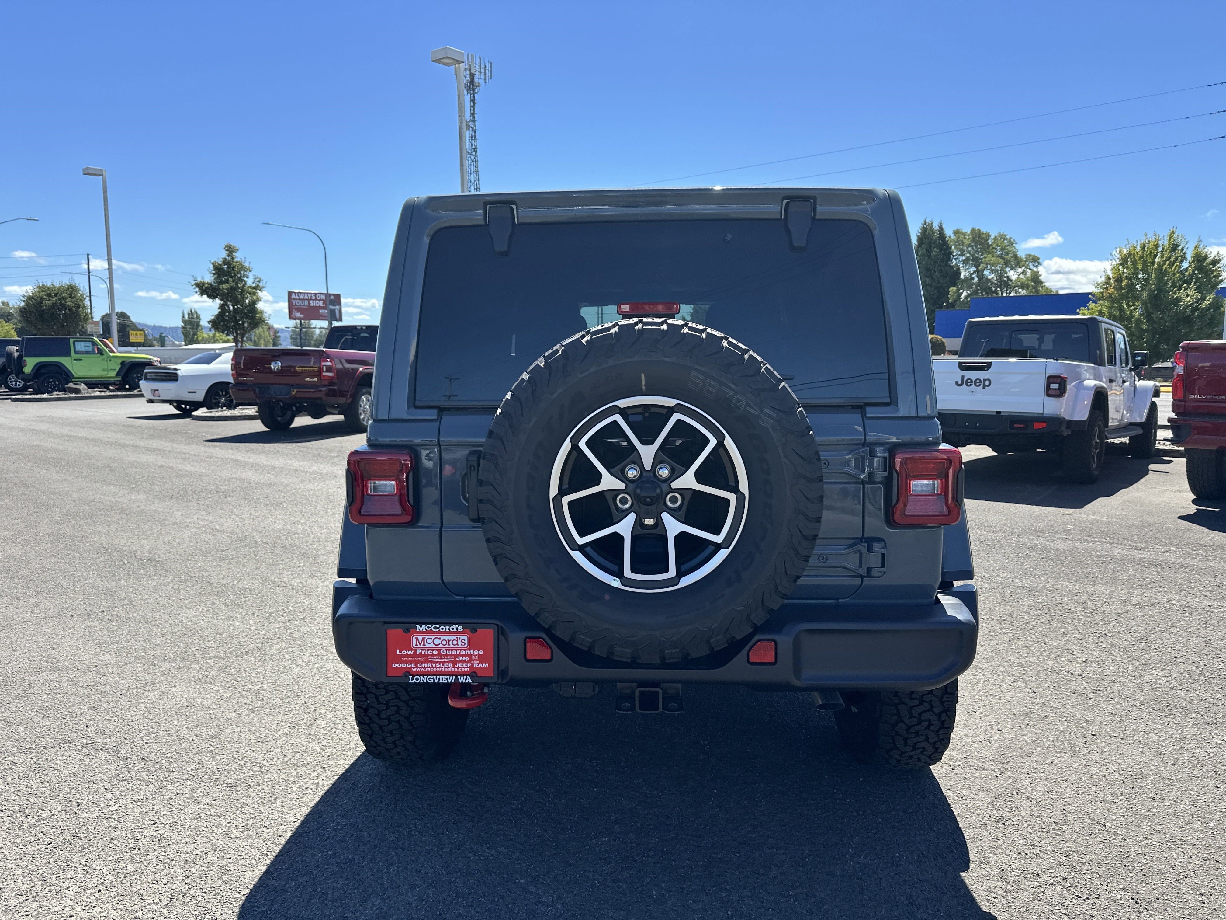 New 2025 Jeep Wrangler Unlimited Rubicon w/ Convenience Group image 4