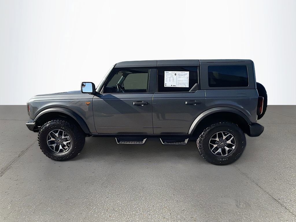 Used 2024 Ford Bronco Badlands image 8