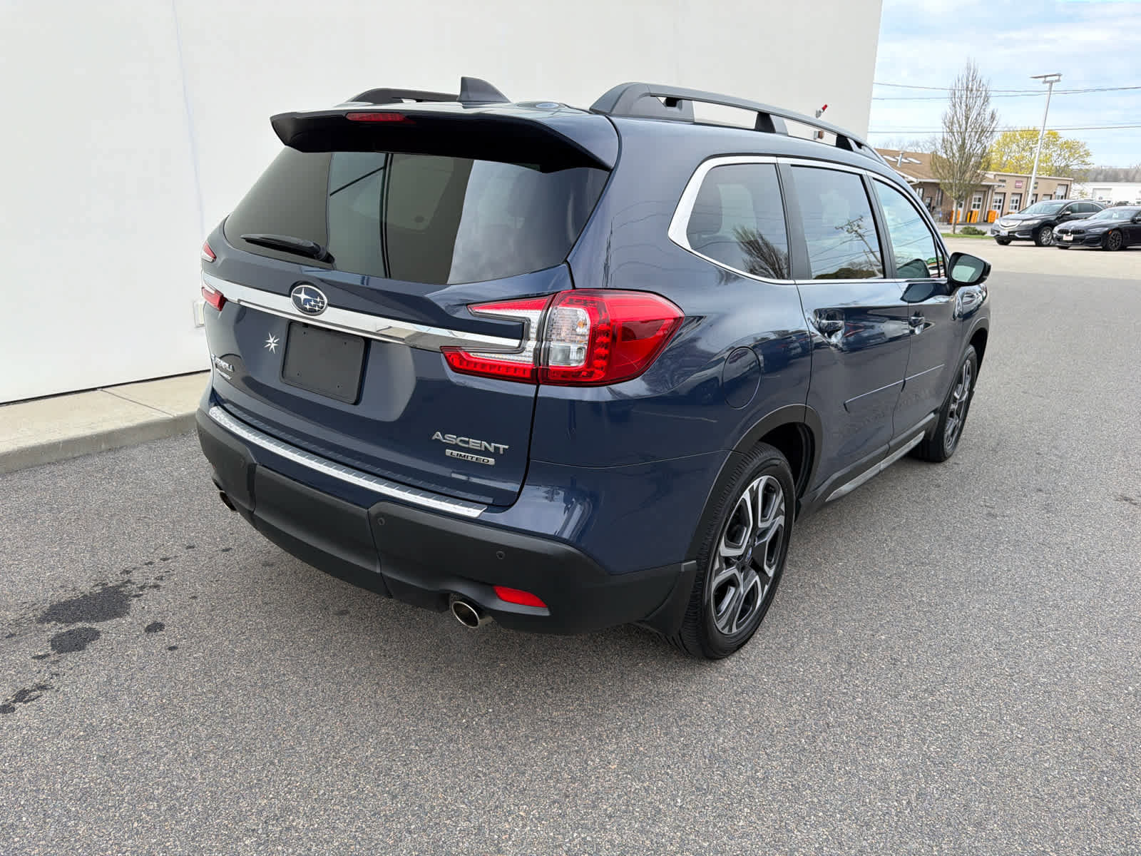Used 2025 Subaru Ascent Limited AWD/4WD image 9