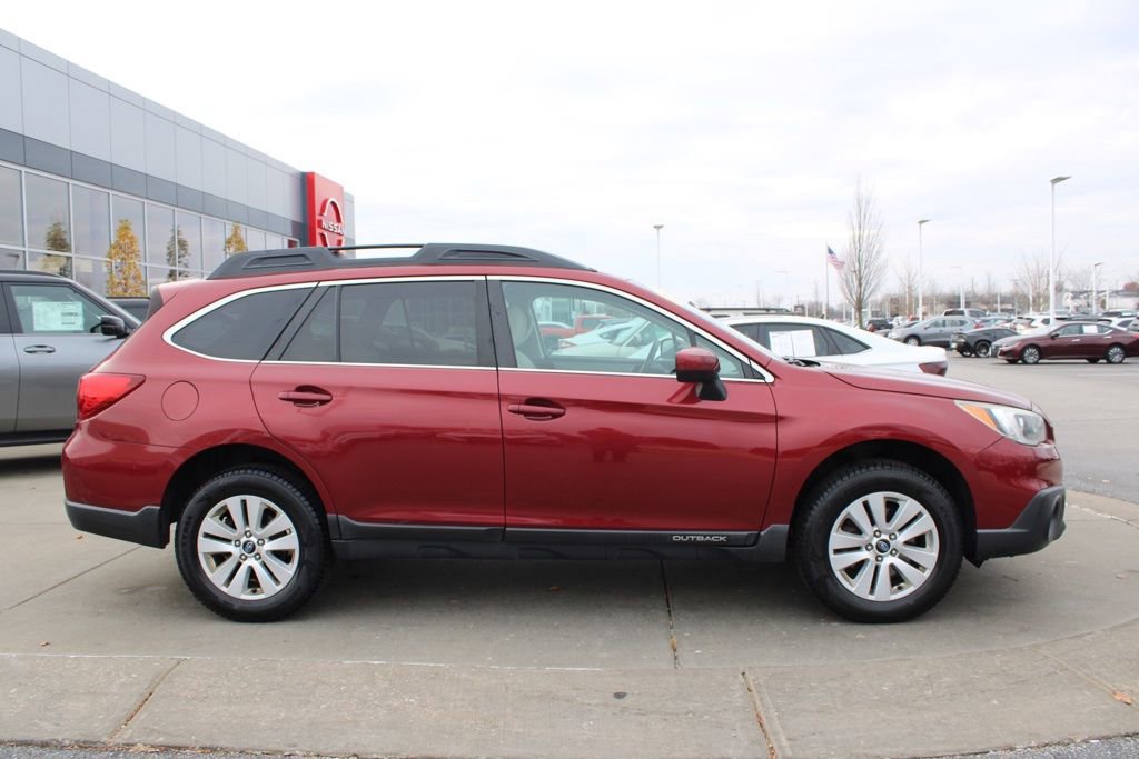 Used 2017 Subaru Outback 2.5i Premium image 6