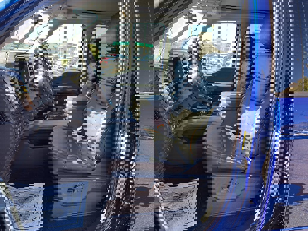 New 2026 Ford F350 Lariat w/ Black Appearance Package image 22