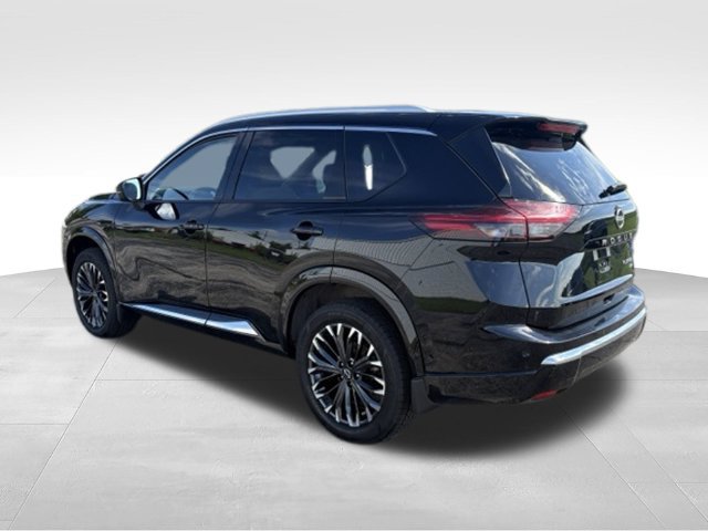 Used 2024 Nissan Rogue Platinum AWD/4WD image 2