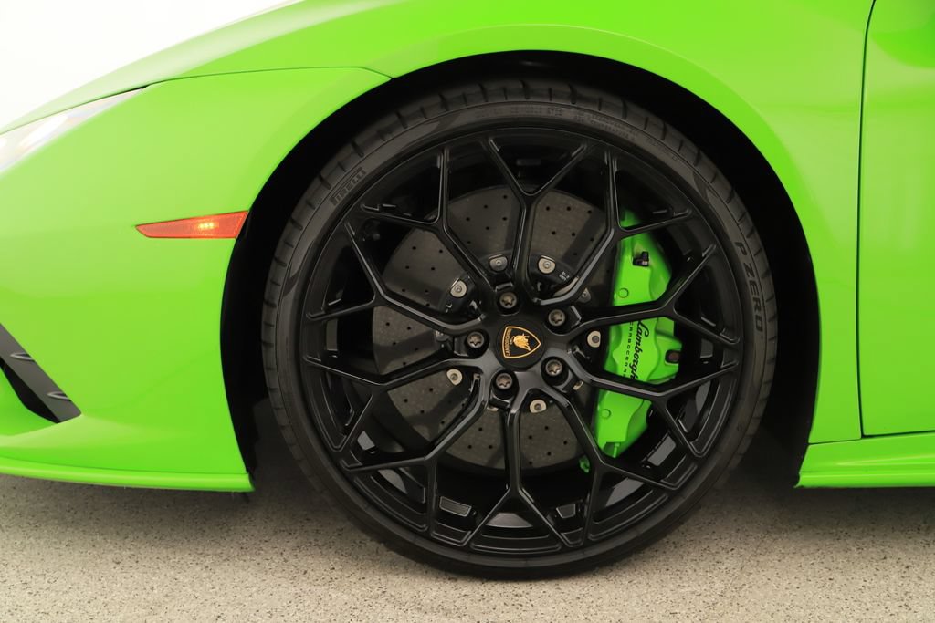 Used 2022 Lamborghini Huracan EVO RWD image 41