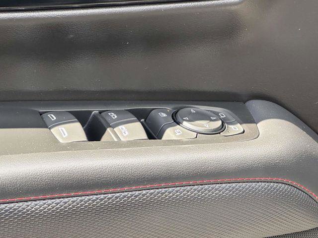 Used 2025 Chevrolet Suburban RST w/ Comfort Package AWD/4WD image 11