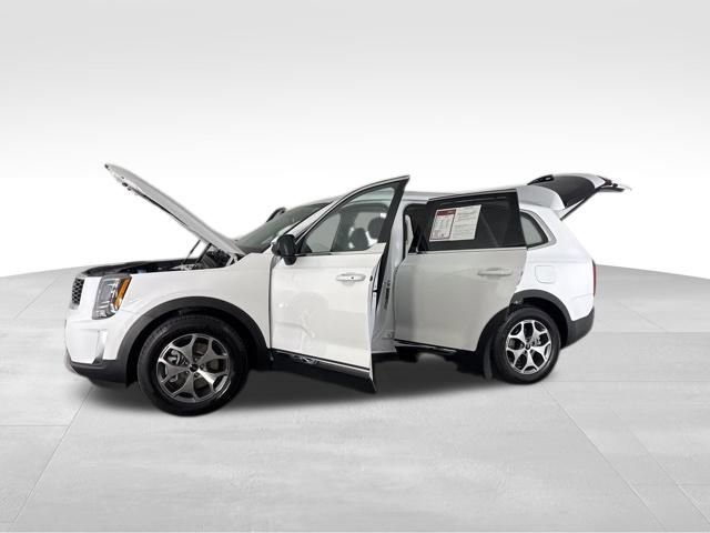 Certified 2022 Kia Telluride EX image 12
