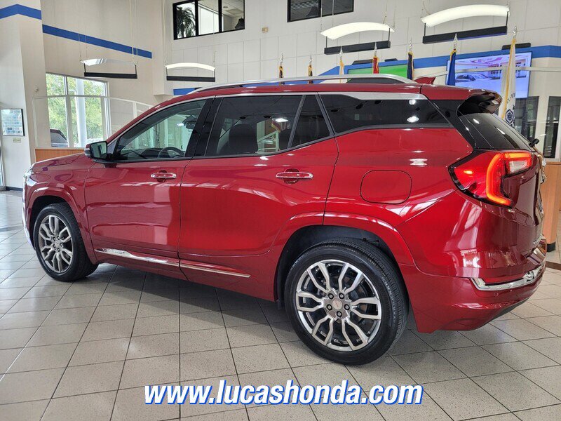 Used 2023 GMC Terrain Denali w/ Denali Premium Package image 6