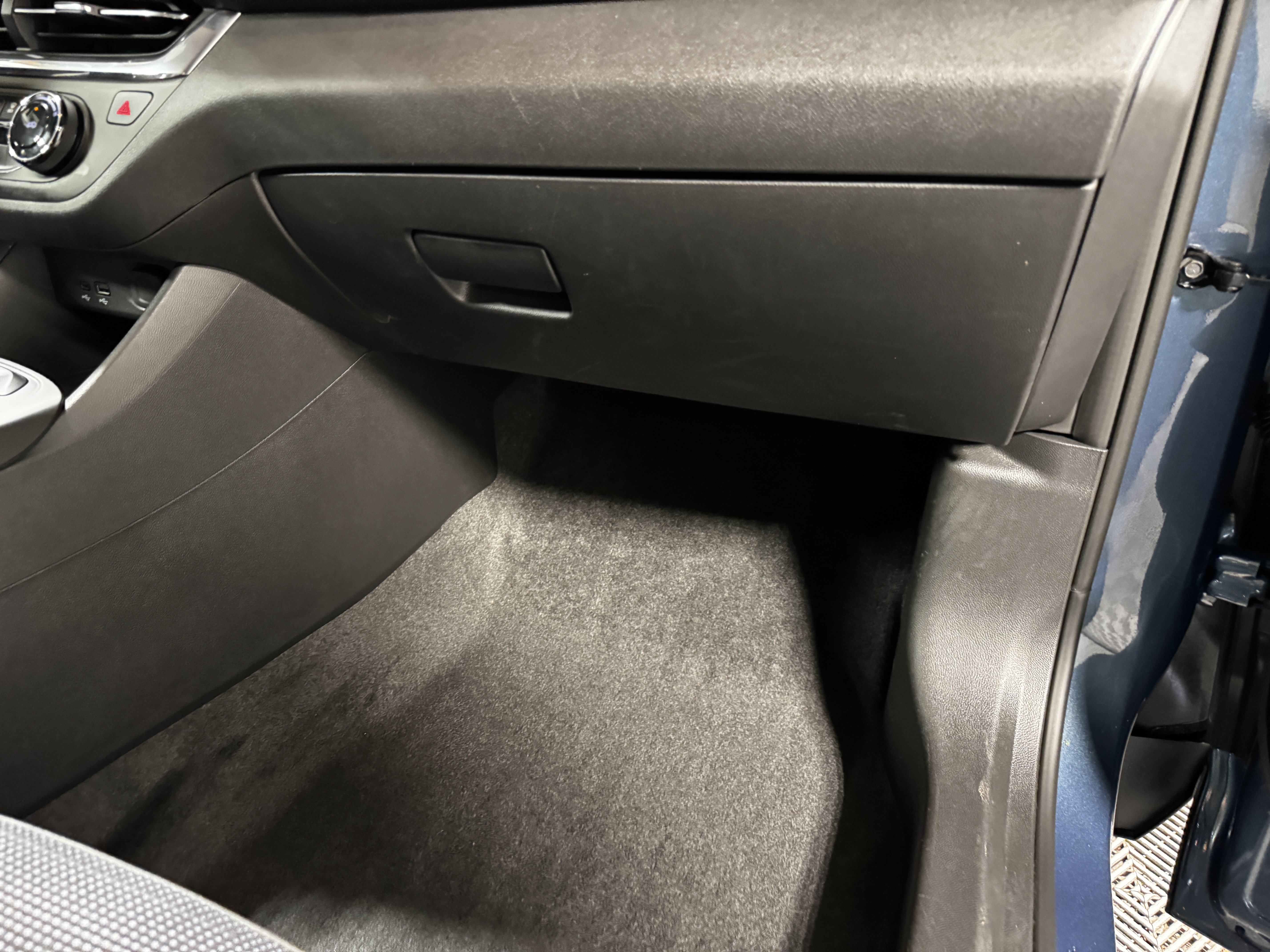 Certified 2025 Buick Envista Preferred FWD image 35