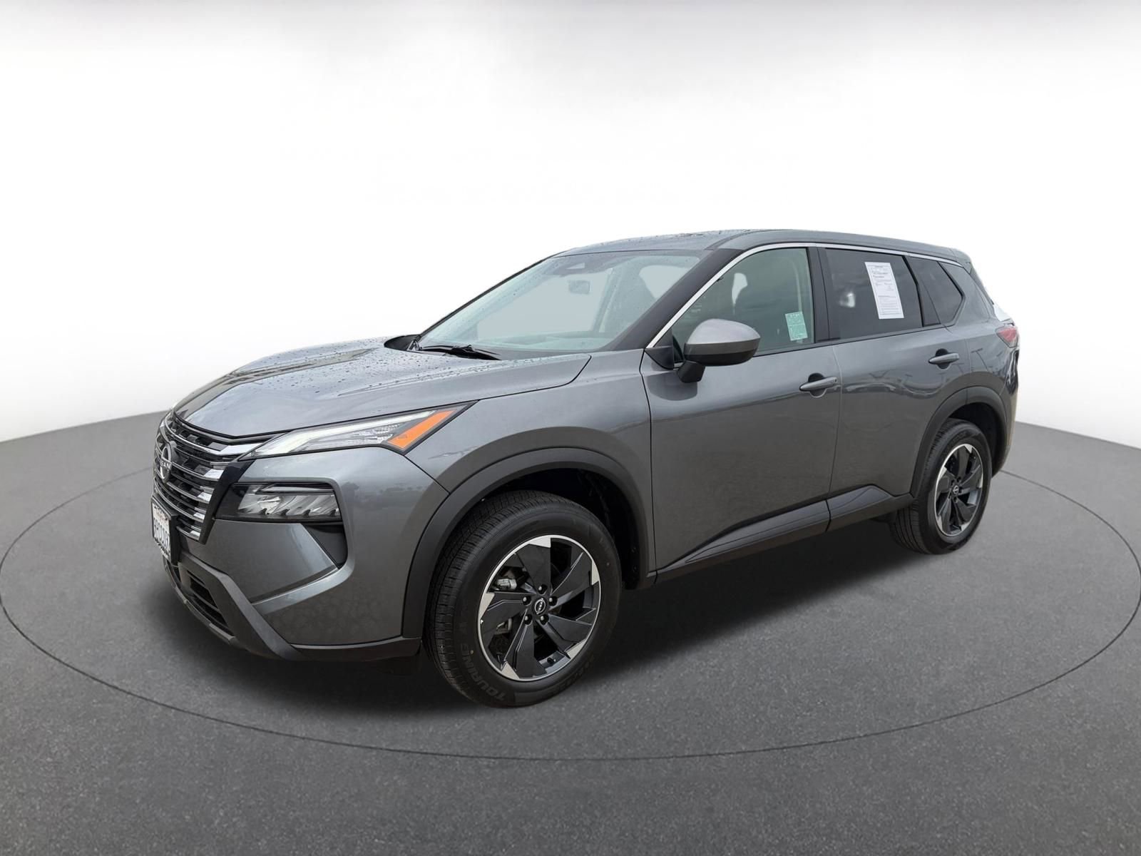 Used 2025 Nissan Rogue SV image 4