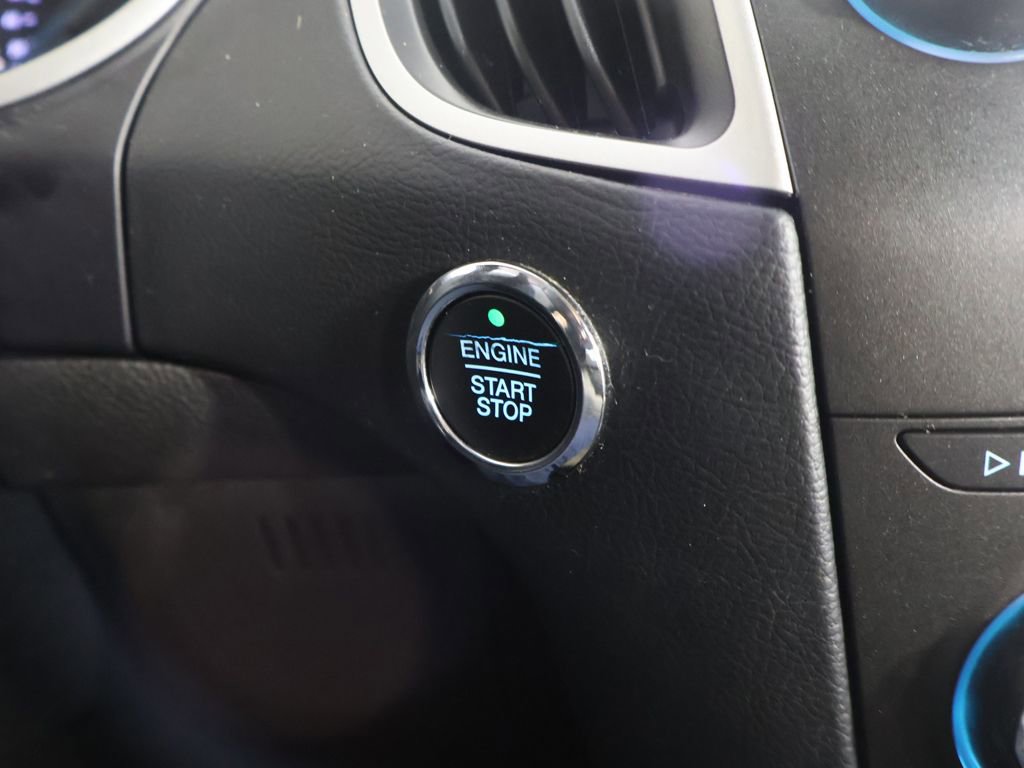 Used 2018 Ford Edge SEL image 31