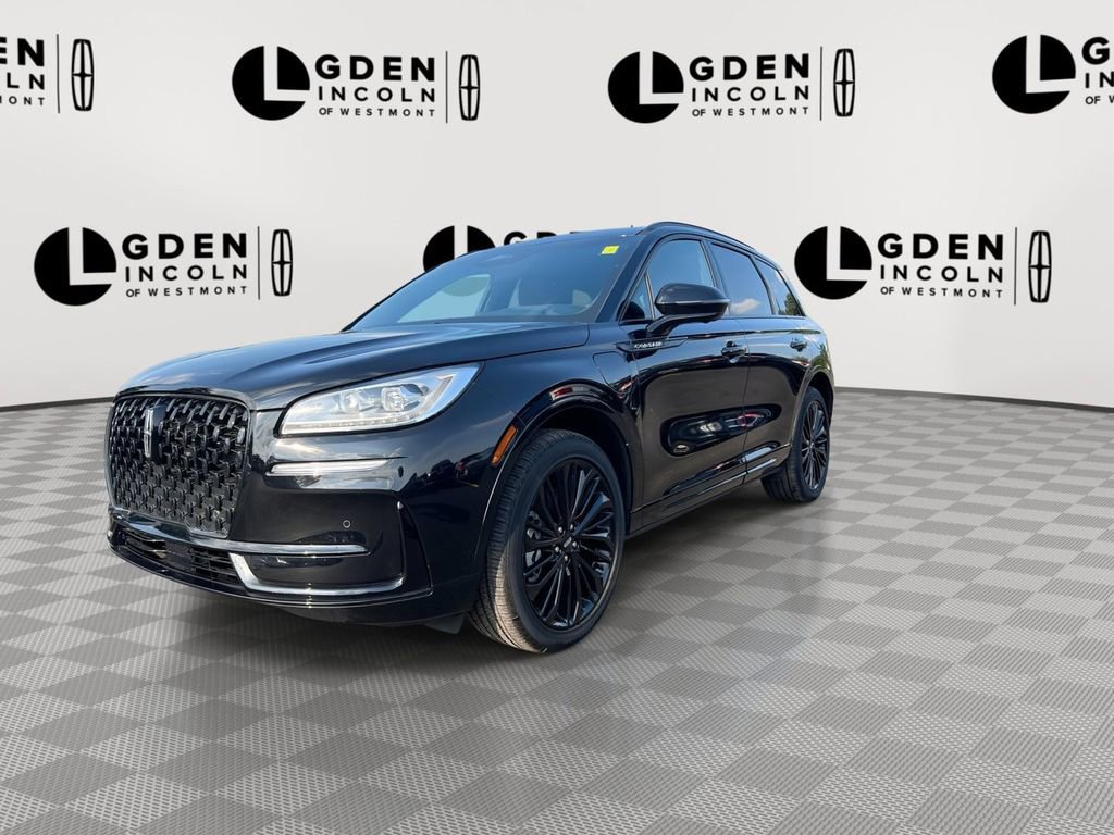 Used 2025 Lincoln Corsair Grand Touring w/ Equipment Group 302A image 4