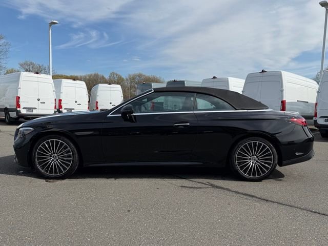 Used 2025 Mercedes-Benz CLE 300 4MATIC Cabriolet image 4