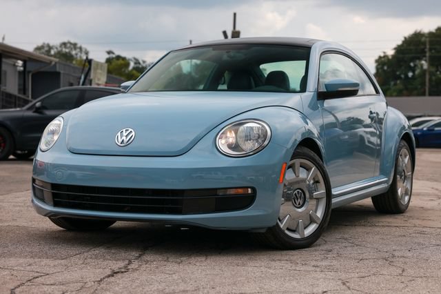 Used 2013 Volkswagen Beetle 2.5 Fender FWD image 1
