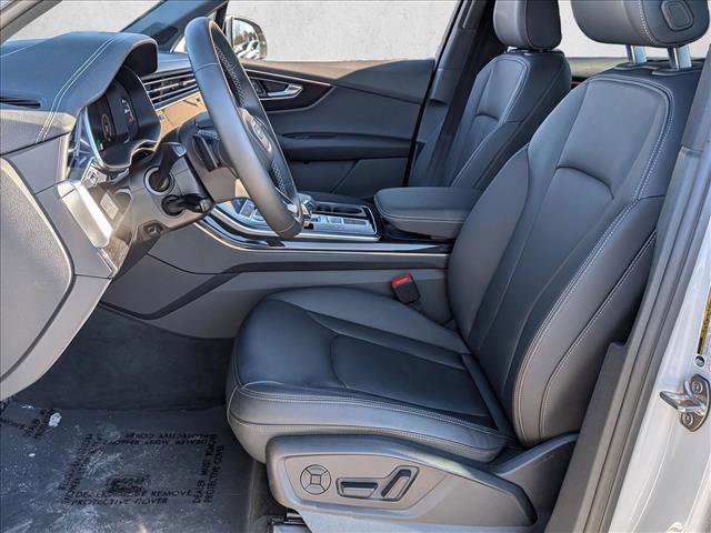 Certified 2025 Audi Q7 2.0T Premium w/ Convenience Plus Package AWD/4WD image 19