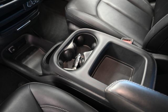 Used 2025 Chrysler Pacifica Select FWD image 20