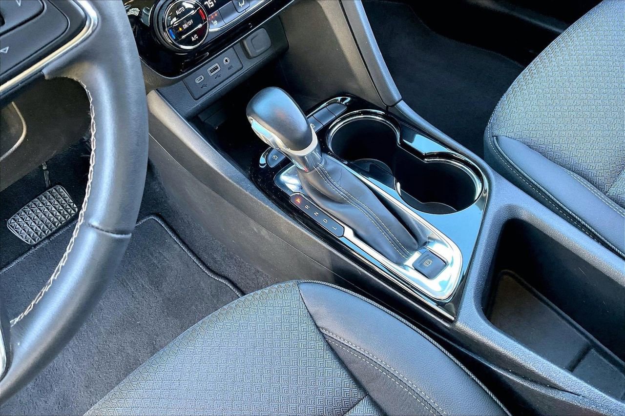 Used 2023 Buick Encore GX Select image 29