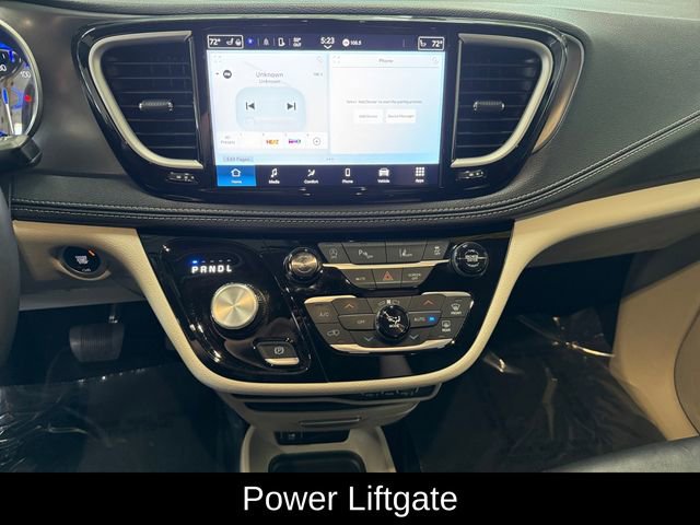 Used 2024 Chrysler Pacifica Touring-L image 5