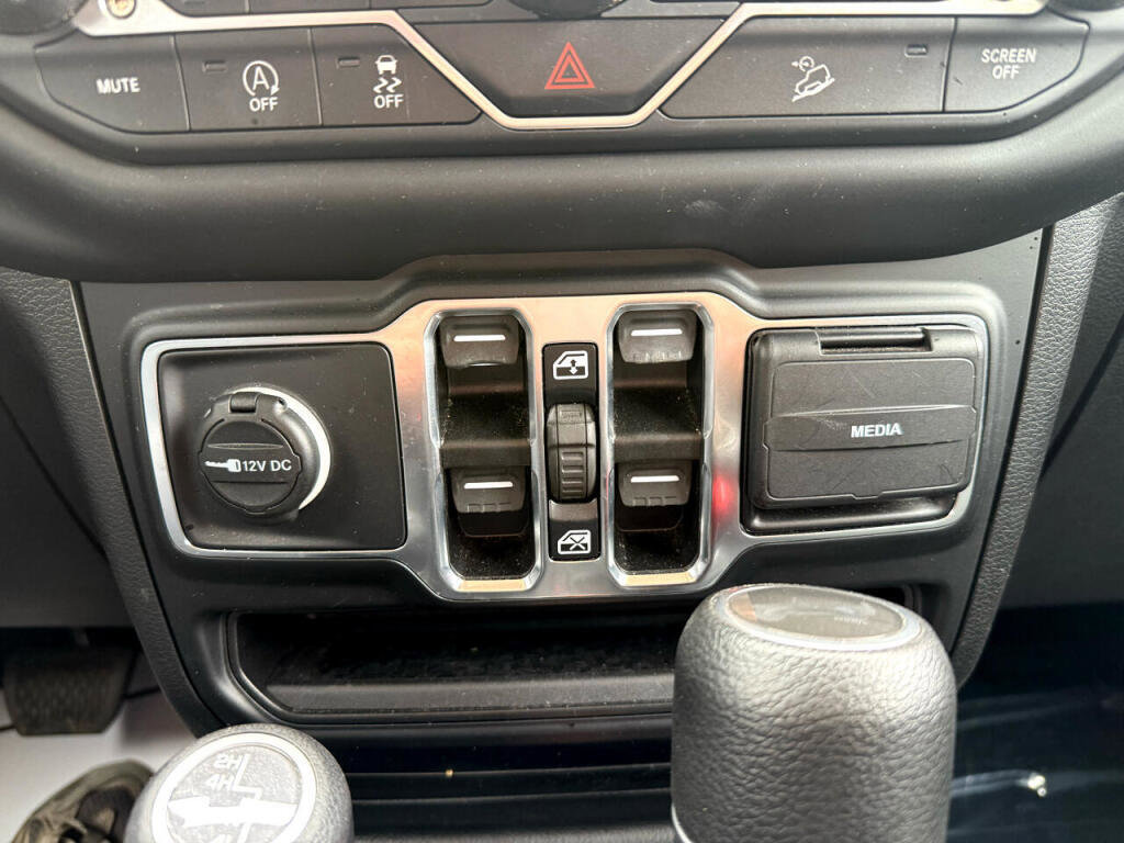 Used 2021 Jeep Wrangler Unlimited Sport image 28