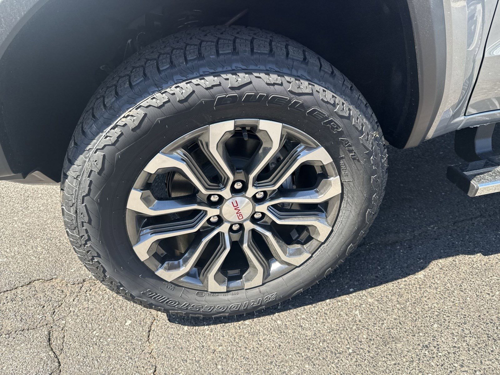 New 2026 GMC Canyon Denali AWD/4WD image 10