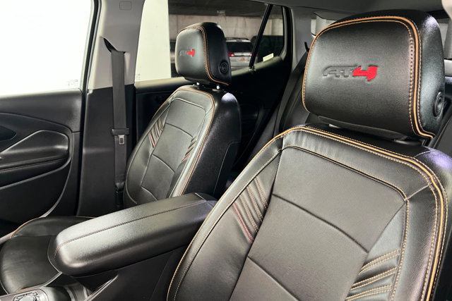Used 2023 GMC Terrain AT4 AWD/4WD image 16